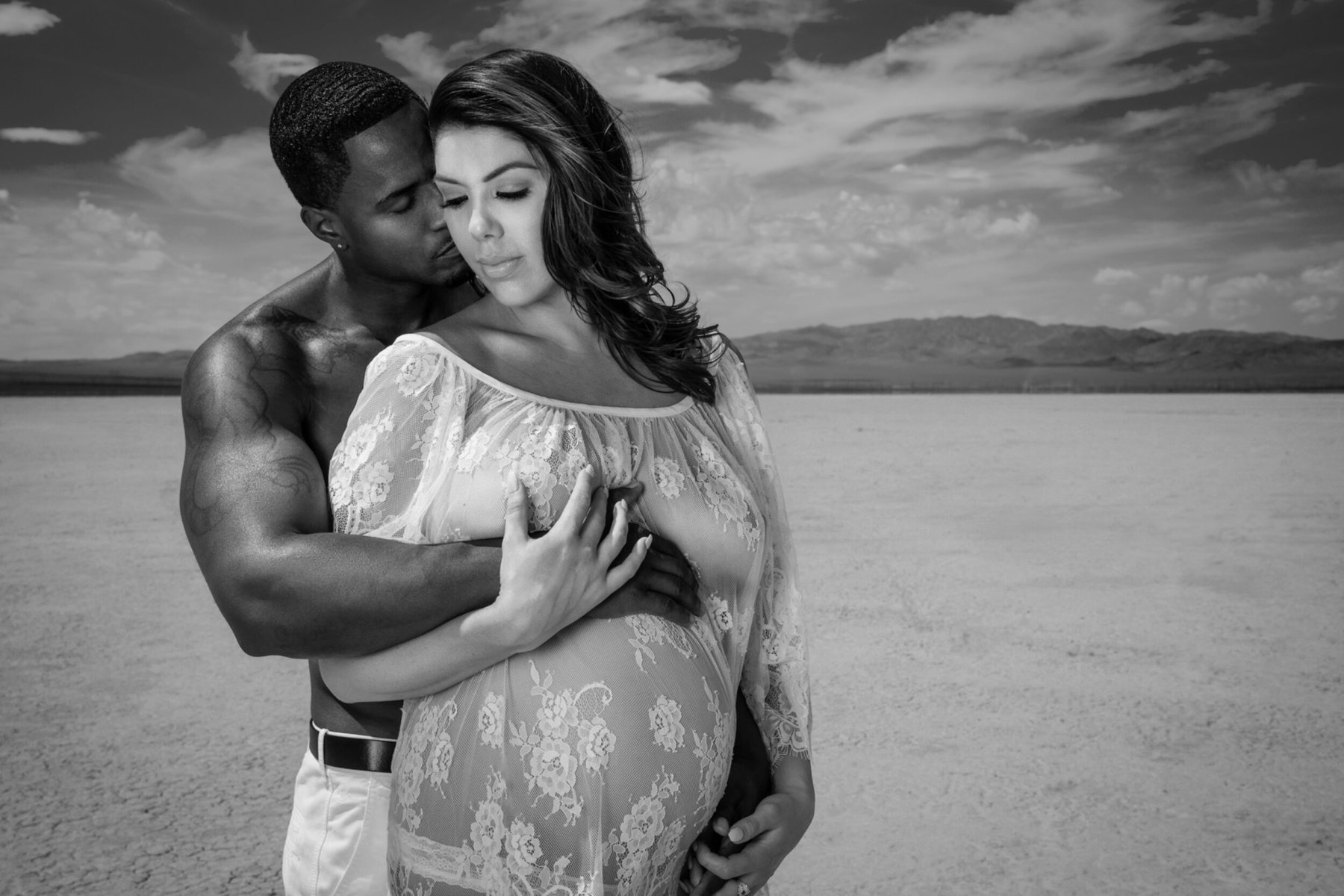 Maternity portrait Las Vegas desert couple